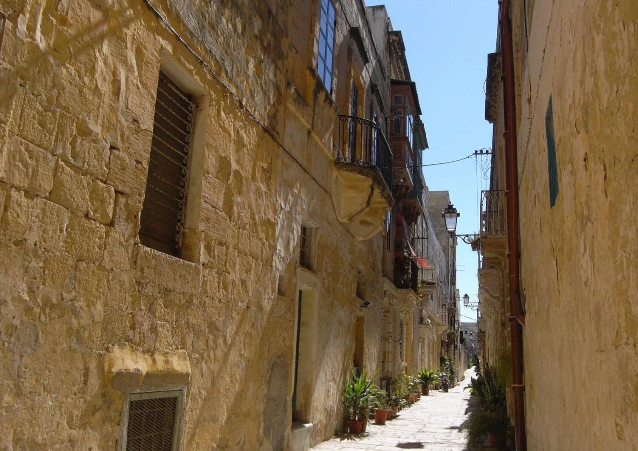 Charming 17Th Cent House Of Character In The Famous 3 Cities, Right Next To Valletta Cospicua Exterior photo