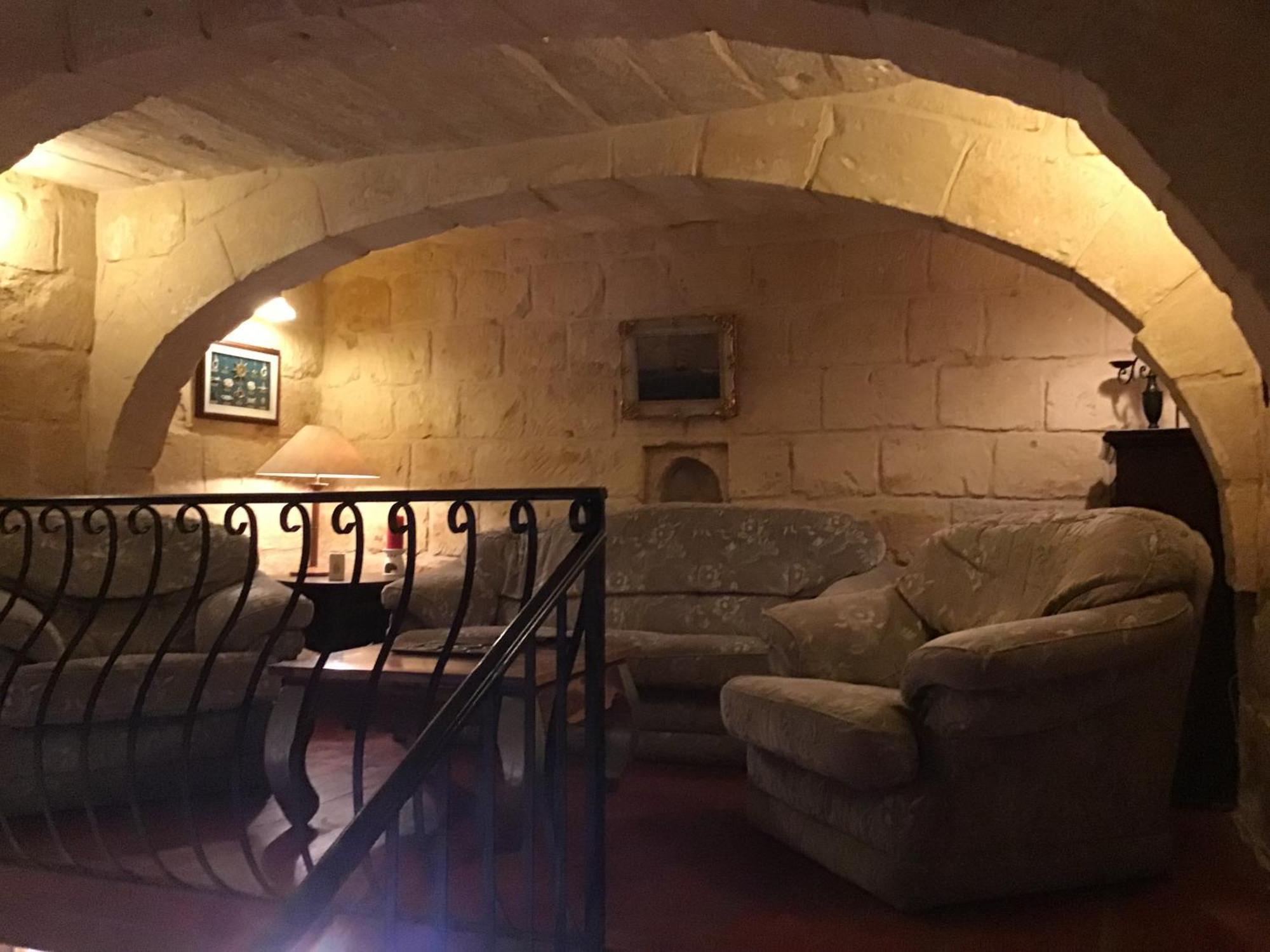 Charming 17Th Cent House Of Character In The Famous 3 Cities, Right Next To Valletta Cospicua Exterior photo